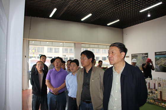 保山市常务副市长何伟率队考察昭阳区棚改项目